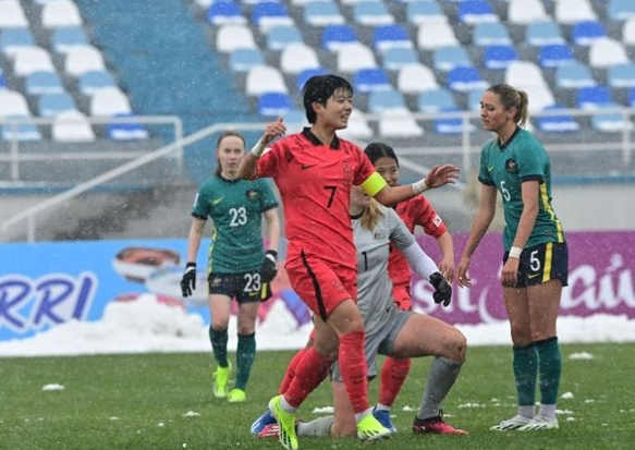 关于韩国女足队员表现亮眼，助力夺冠战的信息
