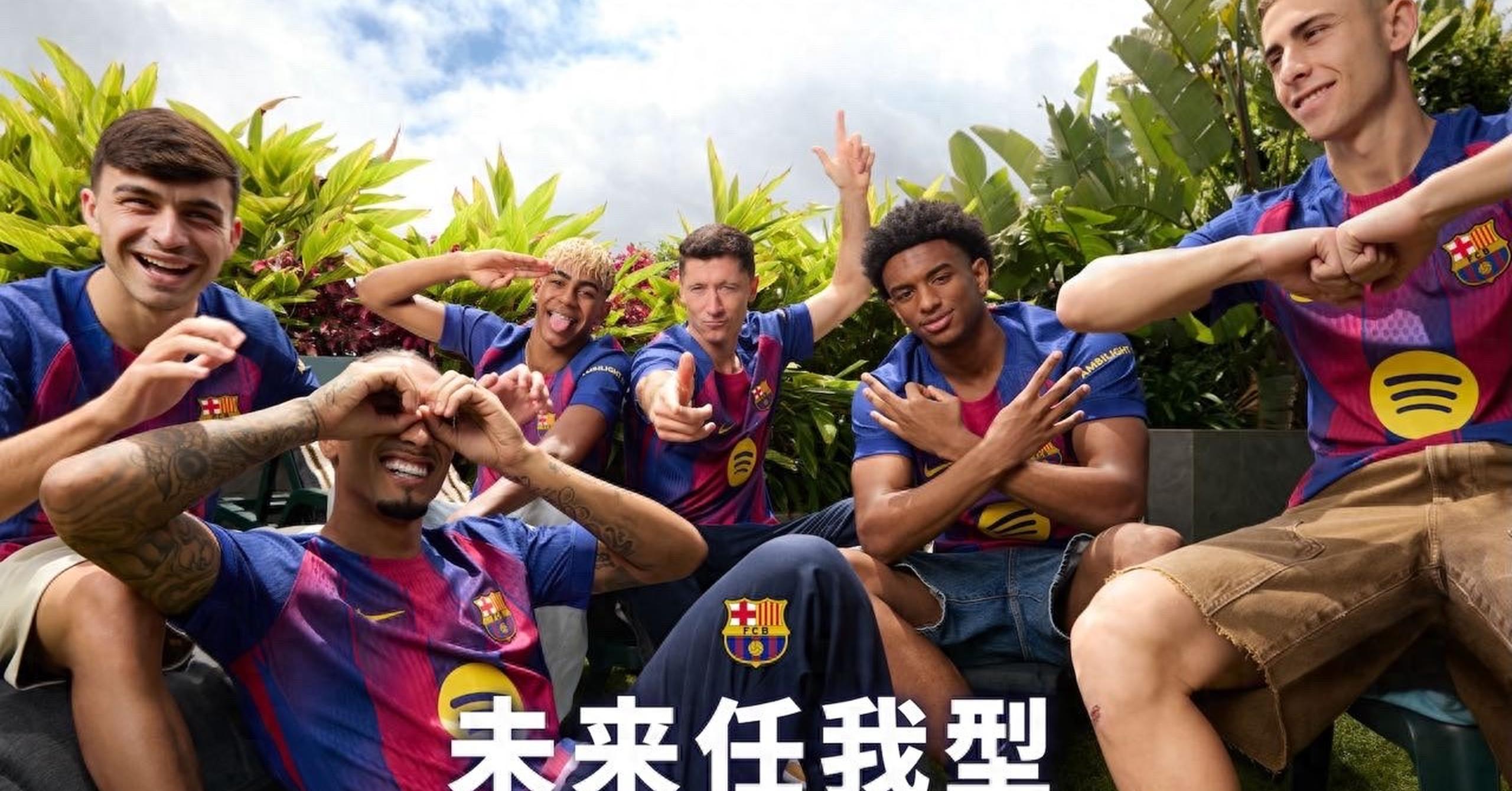 巴萨前锋传中球成功引领球队攻势