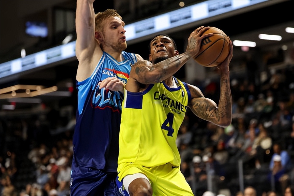 开拓者外线组合输出超高,球队攻防两端支撑的简单介绍 开拓者外线组合输出超高,球队攻防两端支撑的简单介绍