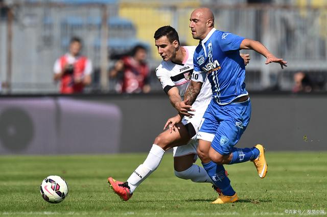 包含格拉纳达客场大胜比利亚雷亚尔，取得胜利的词条