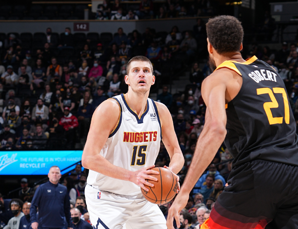 爵士外线火力全开，三分球命中率超过%